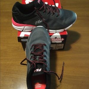 Wide Fit Memory Foam Fila Sneaker